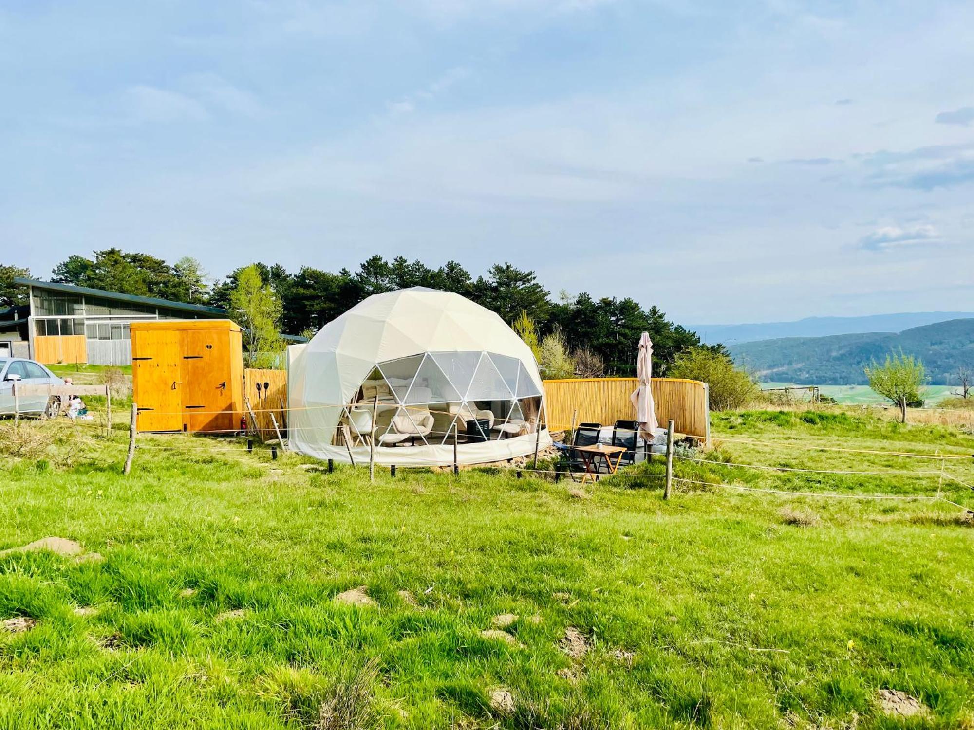 Glamping Hohe Wand - Zelt Mit Sternenfenster Und Whirlpool Hotell Maiersdorf Eksteriør bilde
